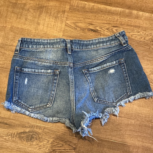 PacSun blue shorts, ruffled bottoms, high rise festival shorts, size 26 - Picture 2 of 2